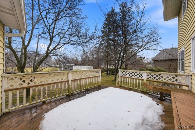 843 Robin Road, Amherst, NY 14228