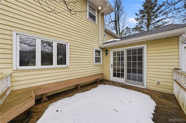 843 Robin Road, Amherst, NY 14228