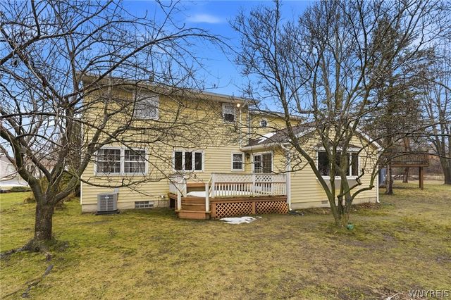 843 Robin Road, Amherst, NY 14228