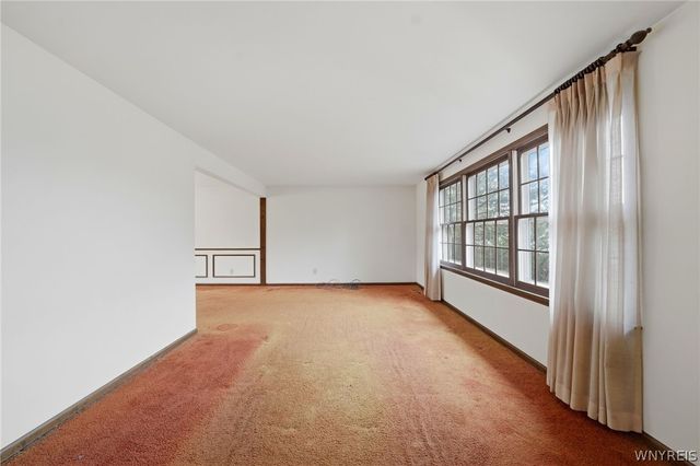 843 Robin Road, Amherst, NY 14228