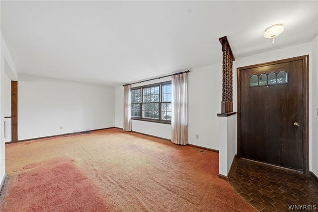 843 Robin Road, Amherst, NY 14228