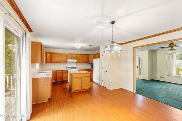 1817 3rd Avenue, Toms River, NJ 08757