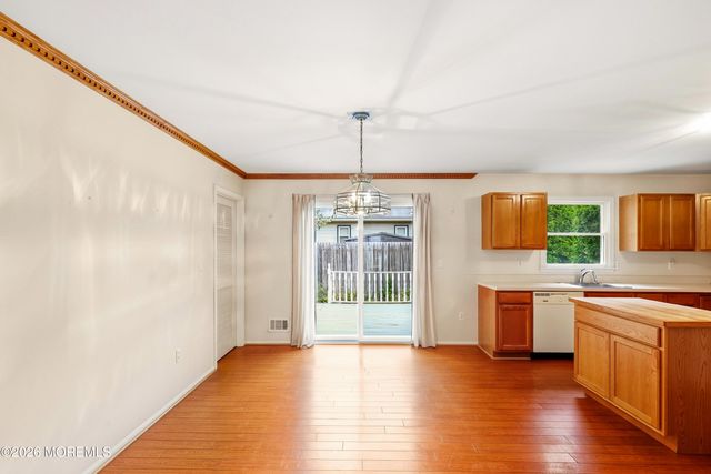 1817 3rd Avenue, Toms River, NJ 08757