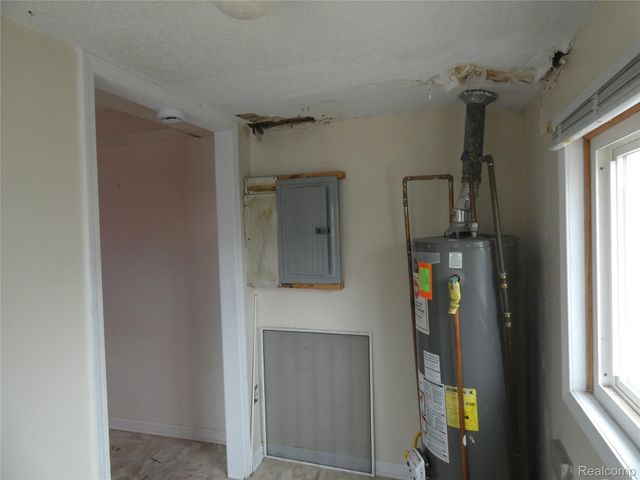 12484 Sherman Avenue, Warren, MI 48089