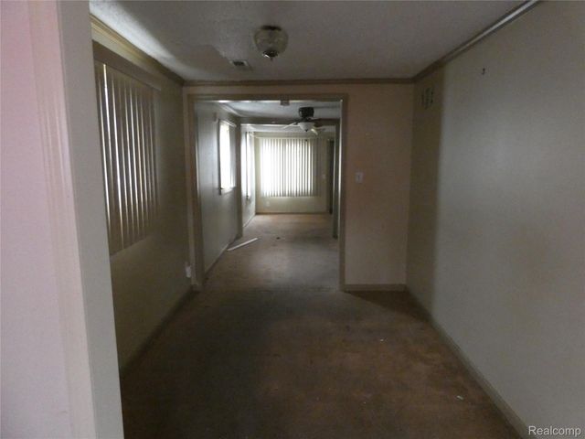 12484 Sherman Avenue, Warren, MI 48089