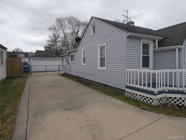 12484 Sherman Avenue, Warren, MI 48089