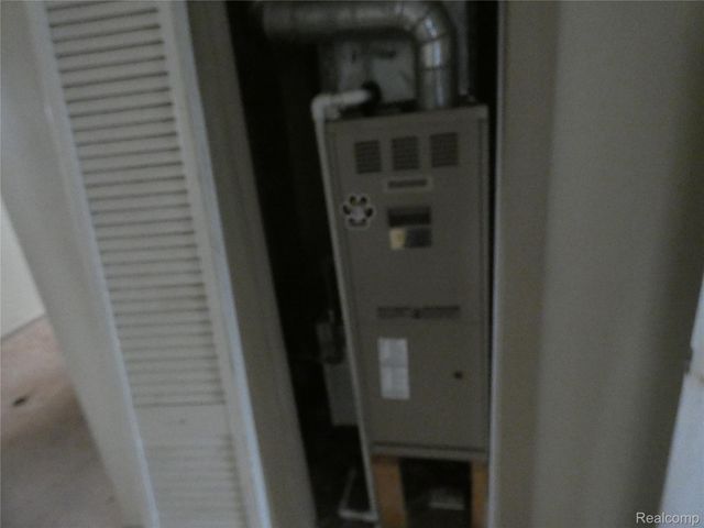 12484 Sherman Avenue, Warren, MI 48089