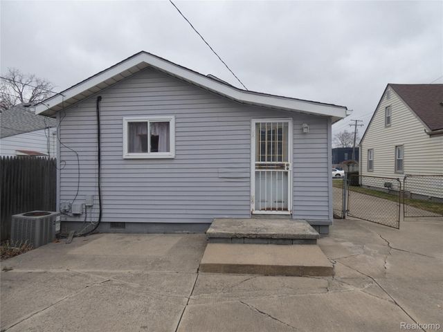 12484 Sherman Avenue, Warren, MI 48089