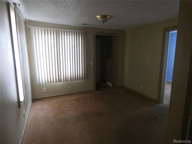 12484 Sherman Avenue, Warren, MI 48089