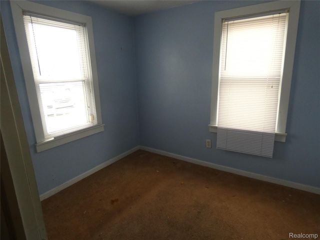 12484 Sherman Avenue, Warren, MI 48089