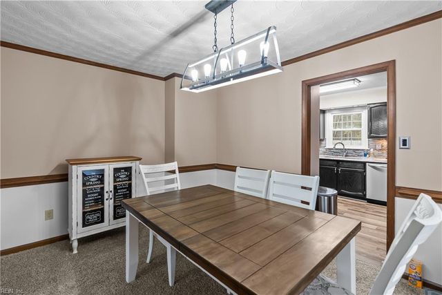 2433 Broadnax CIR, Chesapeake, VA 23323