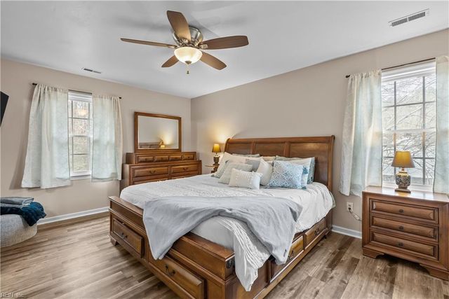 2433 Broadnax CIR, Chesapeake, VA 23323