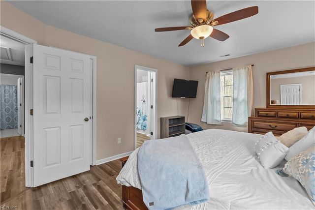 2433 Broadnax CIR, Chesapeake, VA 23323