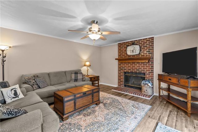 2433 Broadnax CIR, Chesapeake, VA 23323