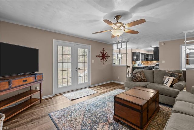 2433 Broadnax CIR, Chesapeake, VA 23323