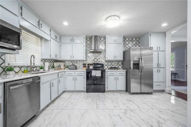 493 Greg Drive SW, Lilburn, GA 30047
