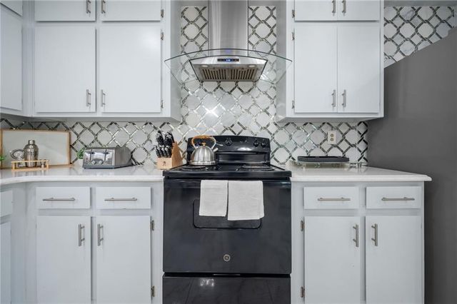 493 Greg Drive SW, Lilburn, GA 30047