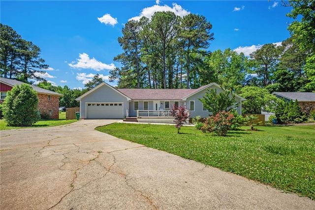 493 Greg Drive SW, Lilburn, GA 30047
