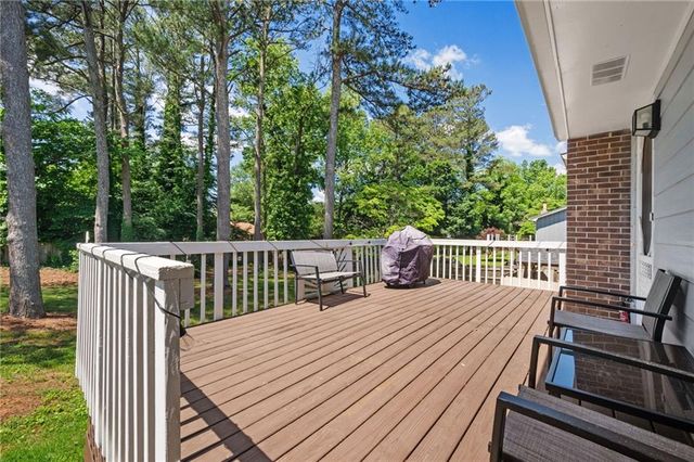 493 Greg Drive SW, Lilburn, GA 30047
