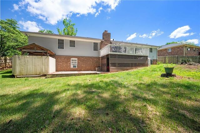 493 Greg Drive SW, Lilburn, GA 30047