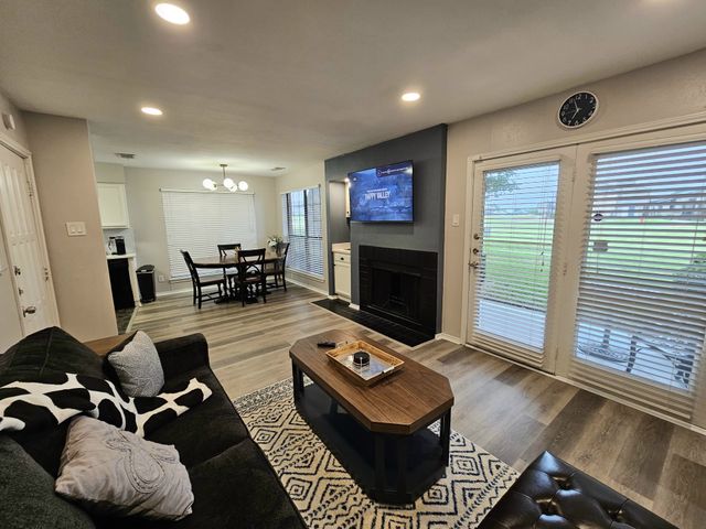 5913 Lake Hubbard Parkway 124, Garland, TX 75043