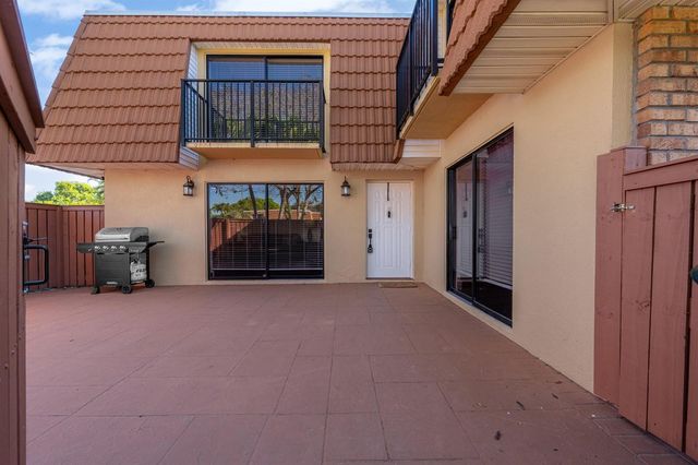2937 SW 11th Place, Deerfield Beach, FL 33442