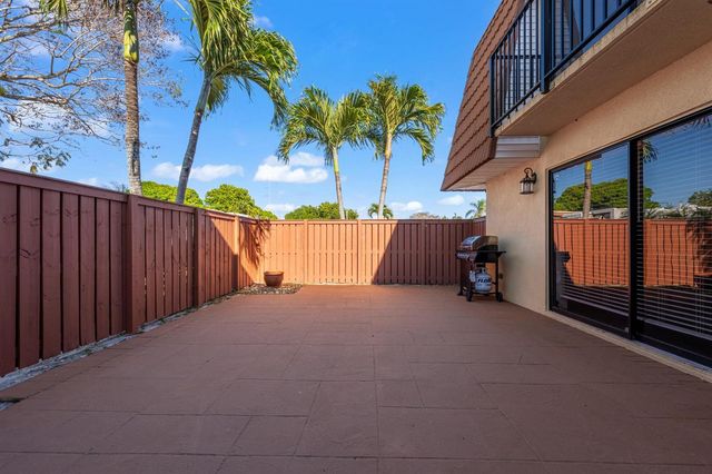 2937 SW 11th Place, Deerfield Beach, FL 33442