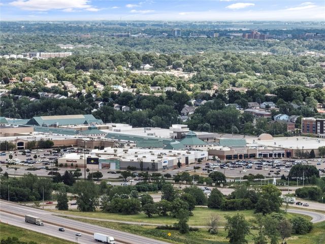 2303 Jones Boulevard D, Coralville, IA 52241