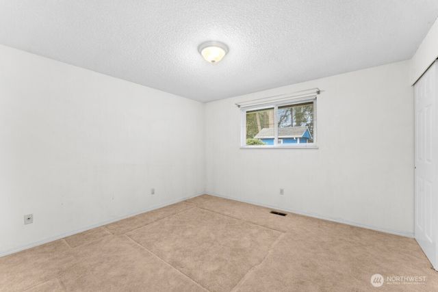 15714 64TH Avenue Ct E, Puyallup, WA 98375