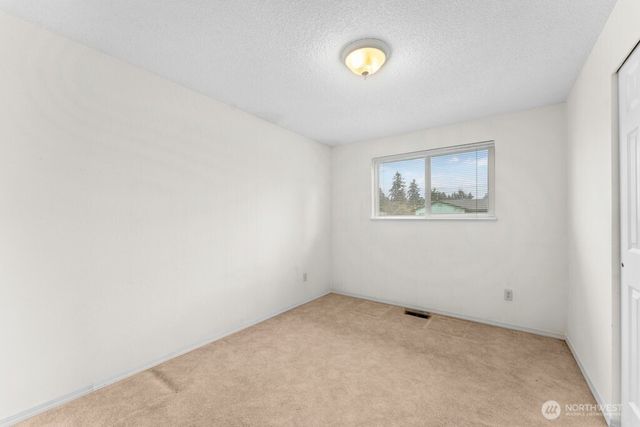 15714 64TH Avenue Ct E, Puyallup, WA 98375