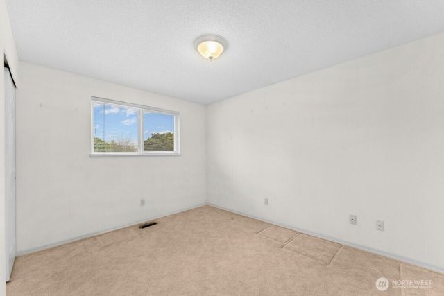 15714 64TH Avenue Ct E, Puyallup, WA 98375