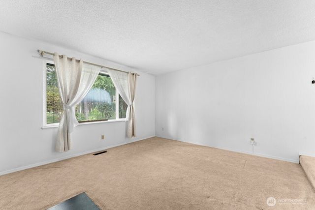 15714 64TH Avenue Ct E, Puyallup, WA 98375