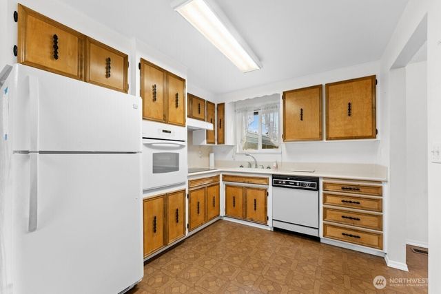 15714 64TH Avenue Ct E, Puyallup, WA 98375