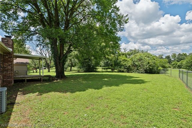 3127 Blake Road, Van Buren, AR 72956