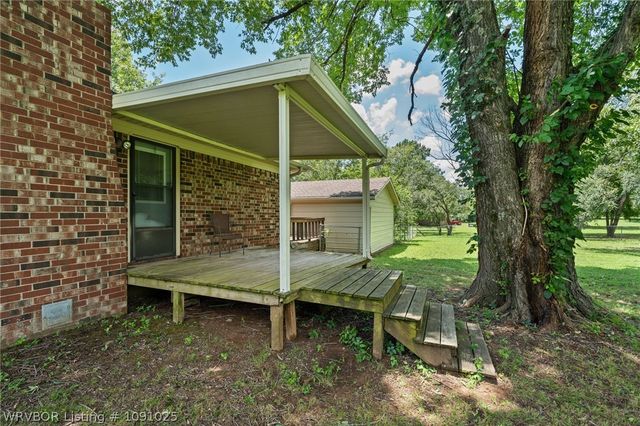 3127 Blake Road, Van Buren, AR 72956