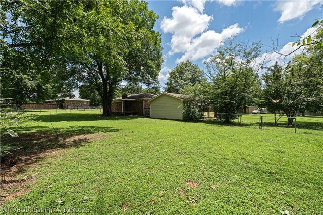 3127 Blake Road, Van Buren, AR 72956