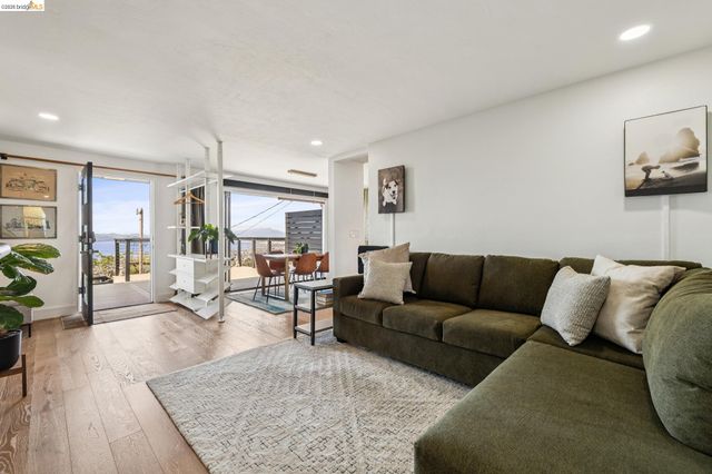 255 Stanford Ave, Kensington, CA 94708