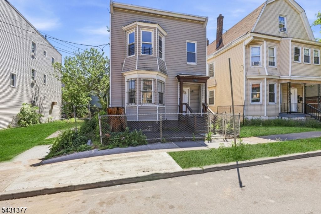 184 W Runyon St, Newark City, NJ 07108 — photo 3