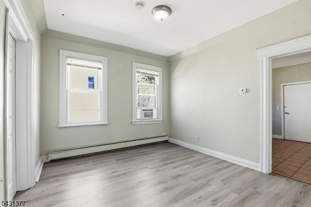 184 W Runyon St, Newark City, NJ 07108 — photo 5