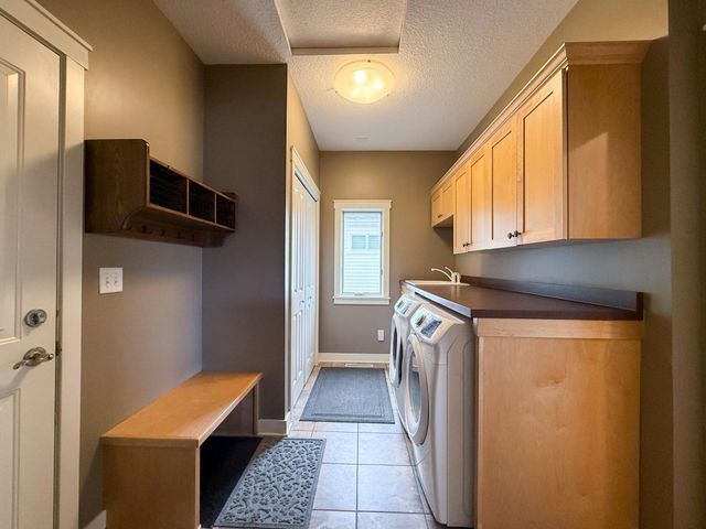 4101 Stone Point Drive NE, Rochester, MN 55906