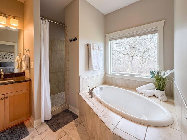 4101 Stone Point Drive NE, Rochester, MN 55906