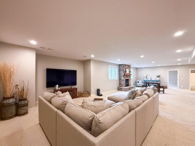 4101 Stone Point Drive NE, Rochester, MN 55906