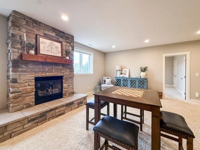 4101 Stone Point Drive NE, Rochester, MN 55906