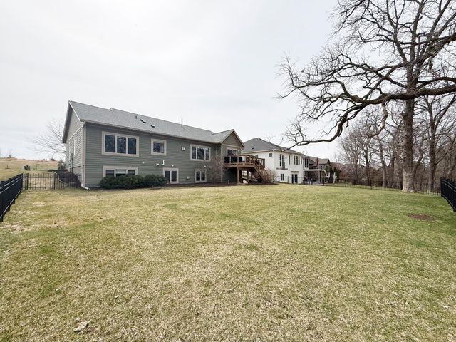 4101 Stone Point Drive NE, Rochester, MN 55906