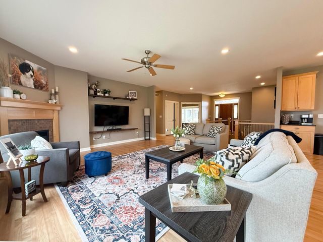 4101 Stone Point Drive NE, Rochester, MN 55906