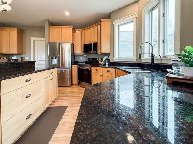 4101 Stone Point Drive NE, Rochester, MN 55906