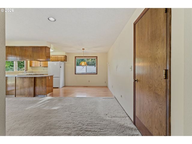2571 TROY Ct, West Linn, OR 97068