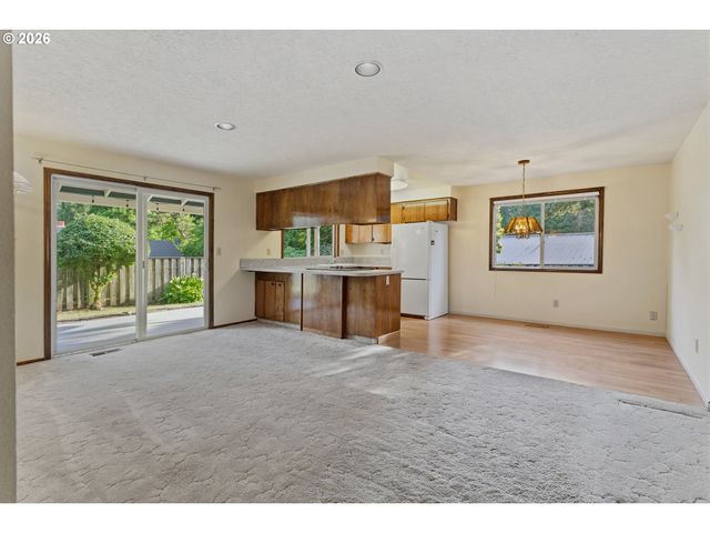 2571 TROY Ct, West Linn, OR 97068