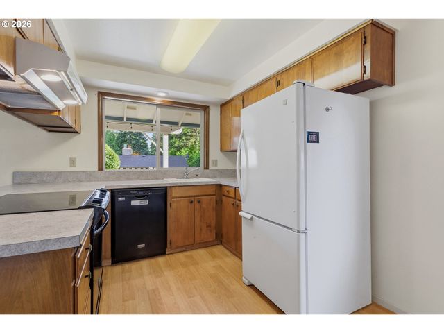 2571 TROY Ct, West Linn, OR 97068