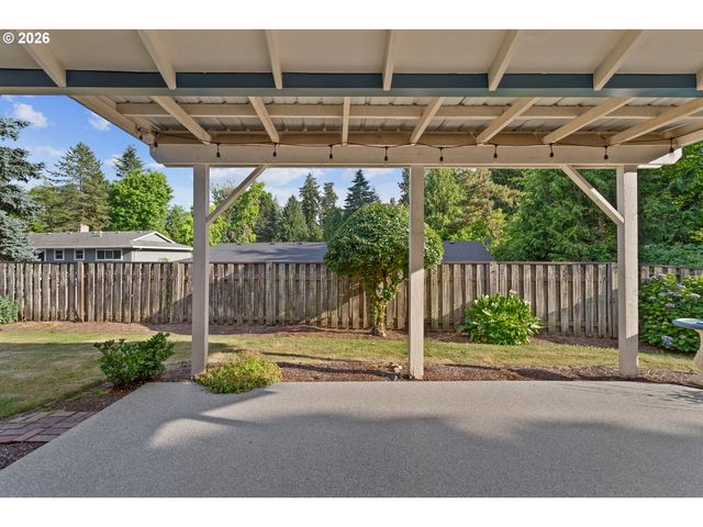 2571 TROY Ct, West Linn, OR 97068